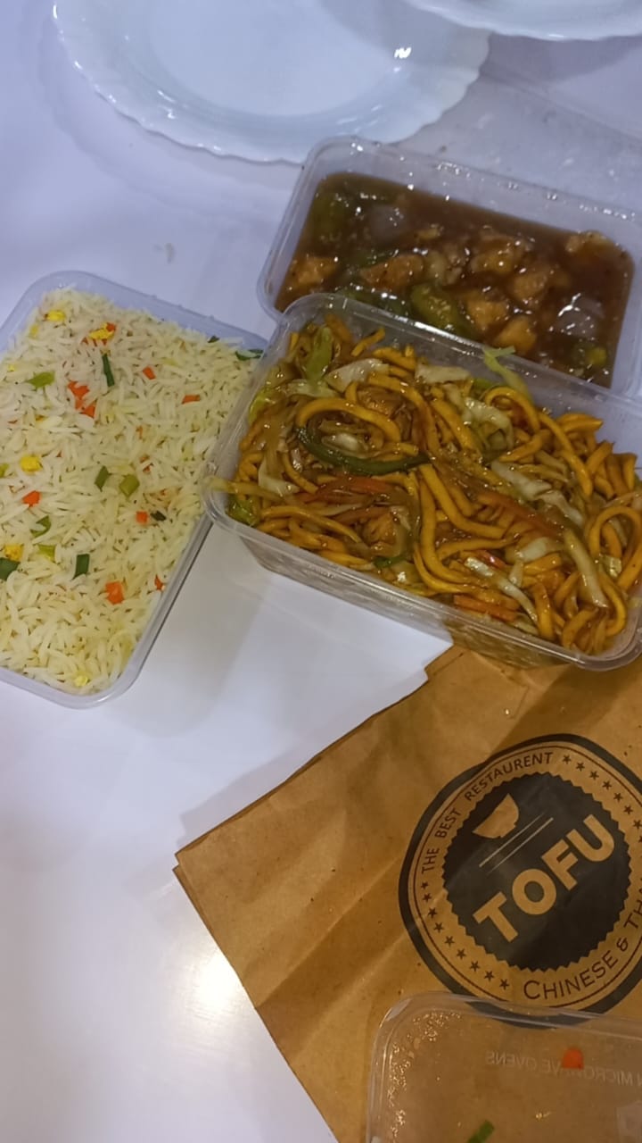 Lunch Giveaway (B31H)