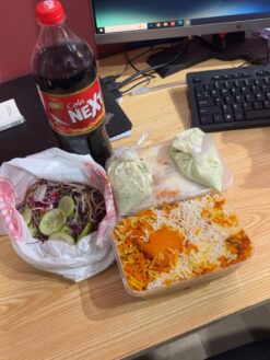Lunch Giveaway (H8J2)